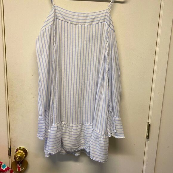 Abbie Long Sleeved Size M Off Shoulder Top With Bell Sleeves and Ruffles - Picture 1 of 4